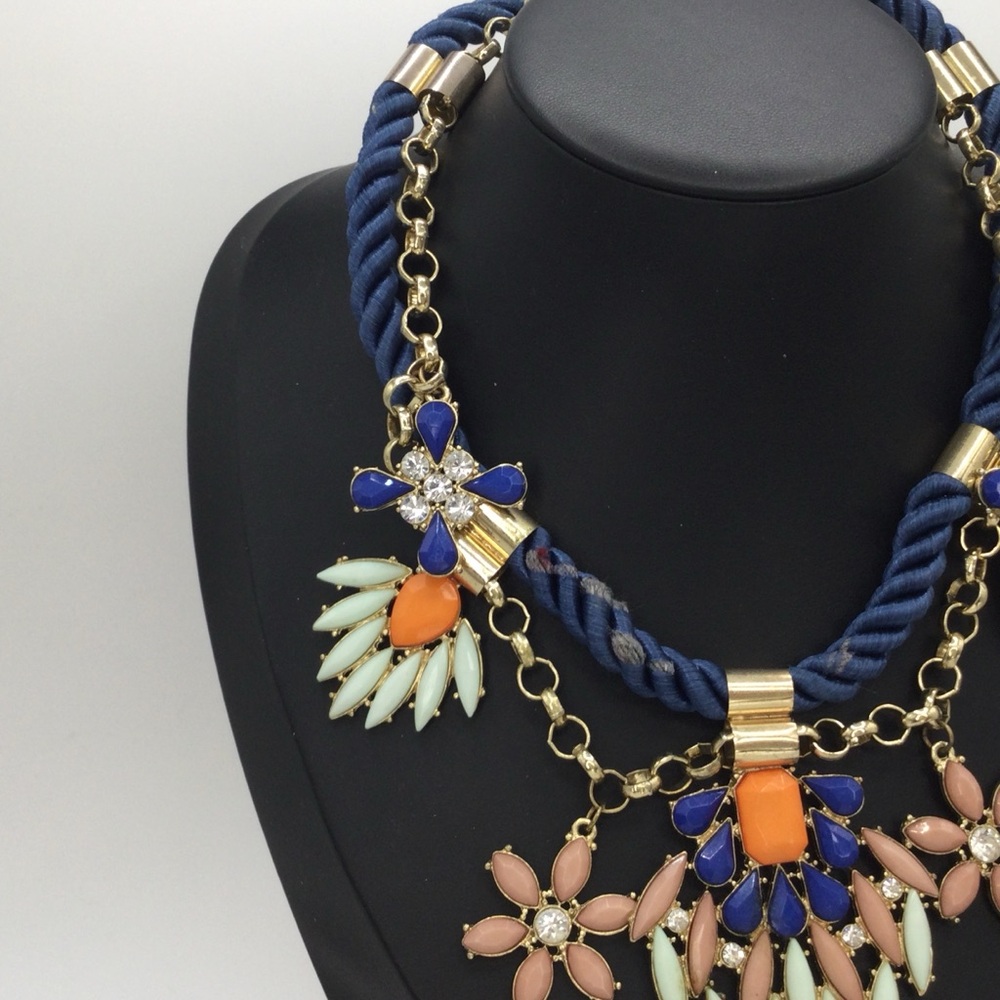 💙💚 Bold Floral Statement Necklace | Twisted Rope + Gem Clusters - Picture 4 of 7